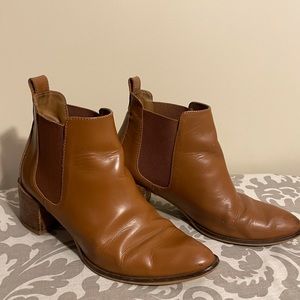 Everlane size 6 camel leather ankle boots